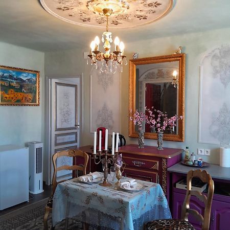 Appartement De Ville Medievale Vinca Eksteriør billede