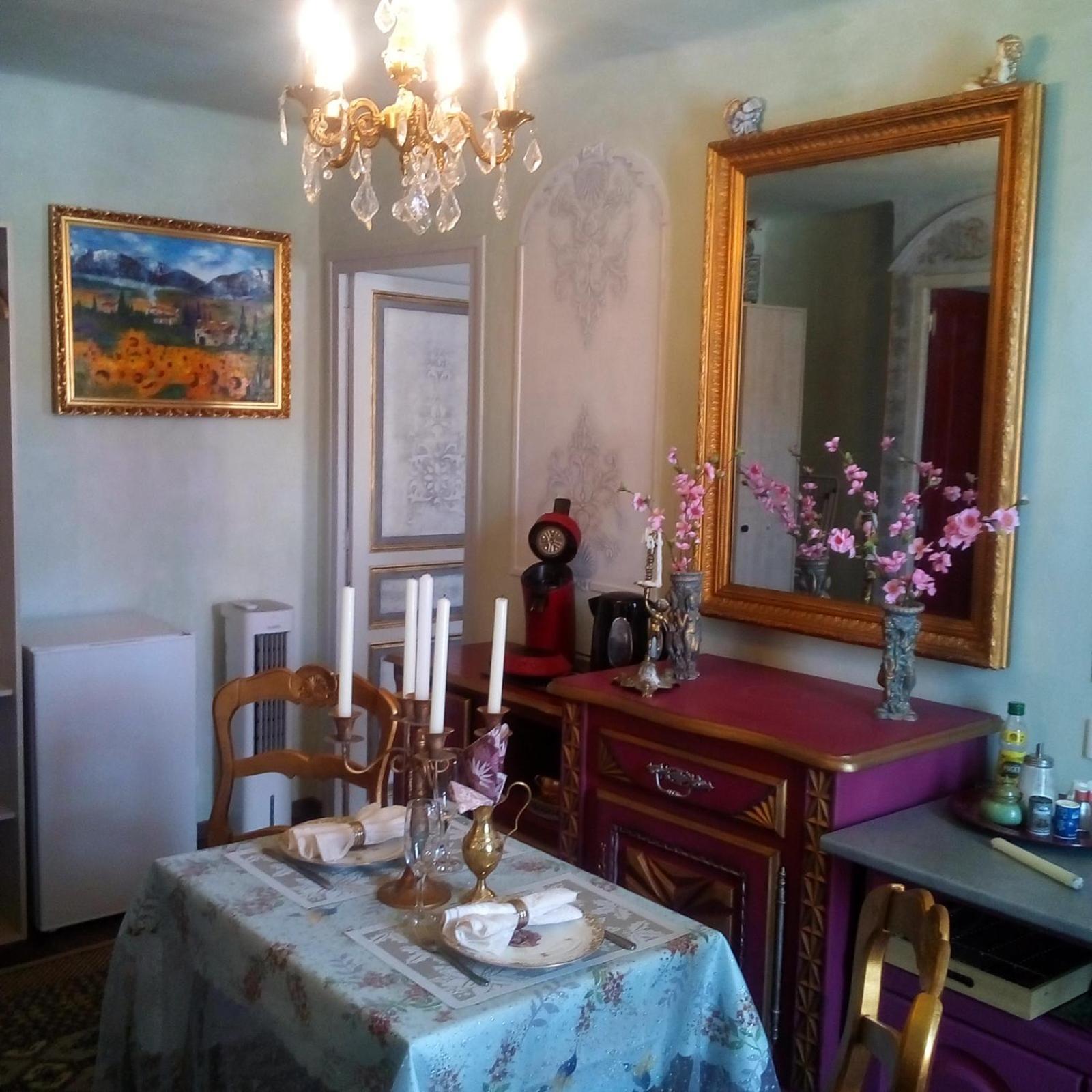 Appartement De Ville Medievale Vinca Eksteriør billede